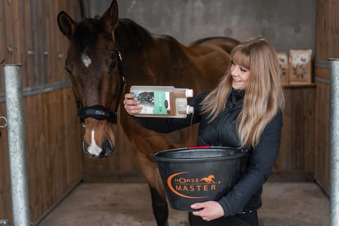 Horse Master Huile De Lin Cheval 1L 4 Horse Master Huile De Lin Cheval 1L – Image 2