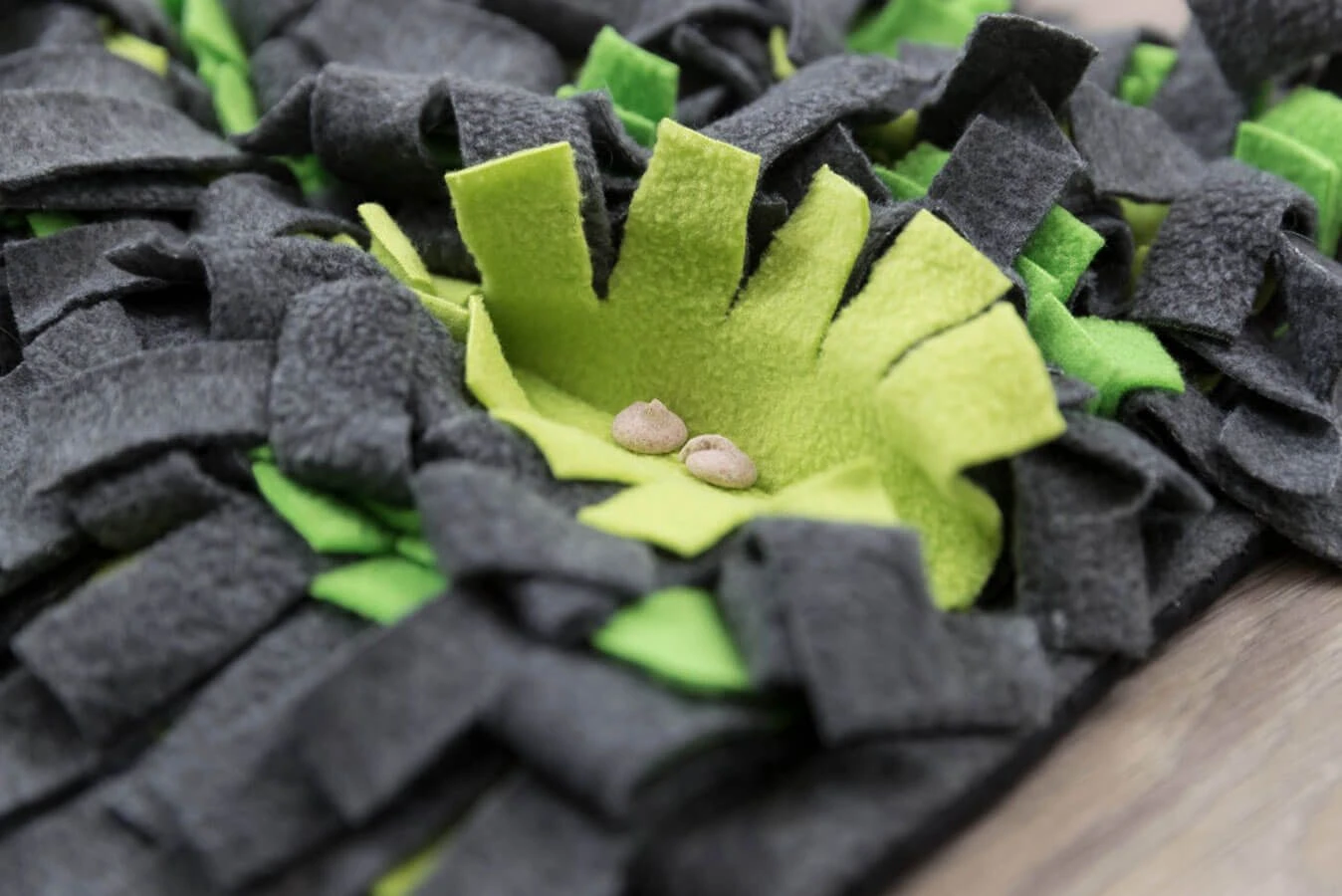 Trixie Tapis à Renifler Pour Lapin Et Cochon D'inde 27 × 20 Cm 4 Trixie Tapis à Renifler Pour Lapin Et Cochon D'inde 27 × 20 Cm – Image 2